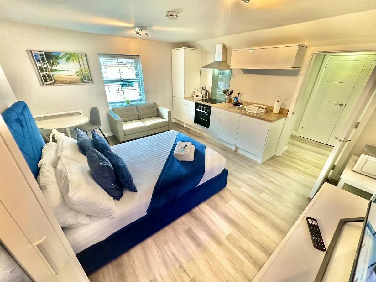 Cozy Downtown Retreat - Central Apartment With Short Walk To Beach Bournemouth 0*,